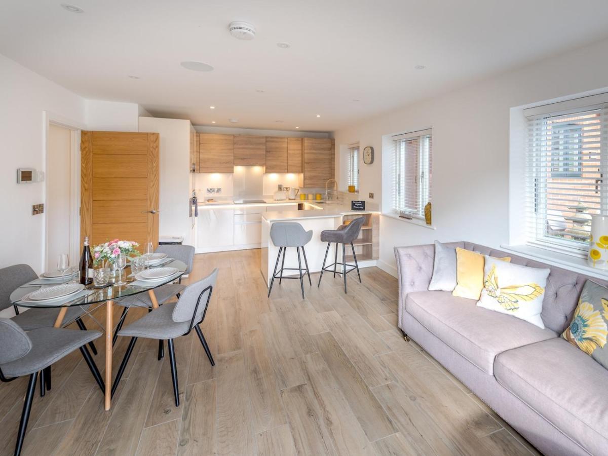 Pass The Keys 1 Bed Albury Contemporary Apartment With Secure Parking Shrewsbury Exteriér fotografie