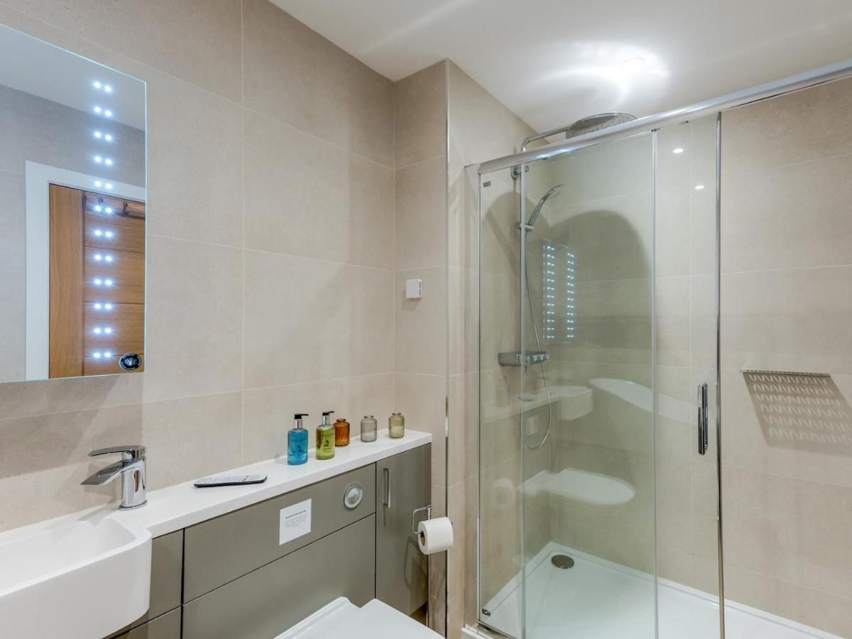 Pass The Keys 1 Bed Albury Contemporary Apartment With Secure Parking Shrewsbury Exteriér fotografie